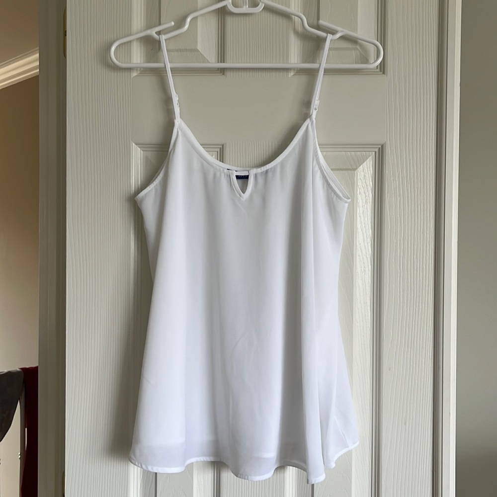 Apt 9 Flowy Camiplsole Top